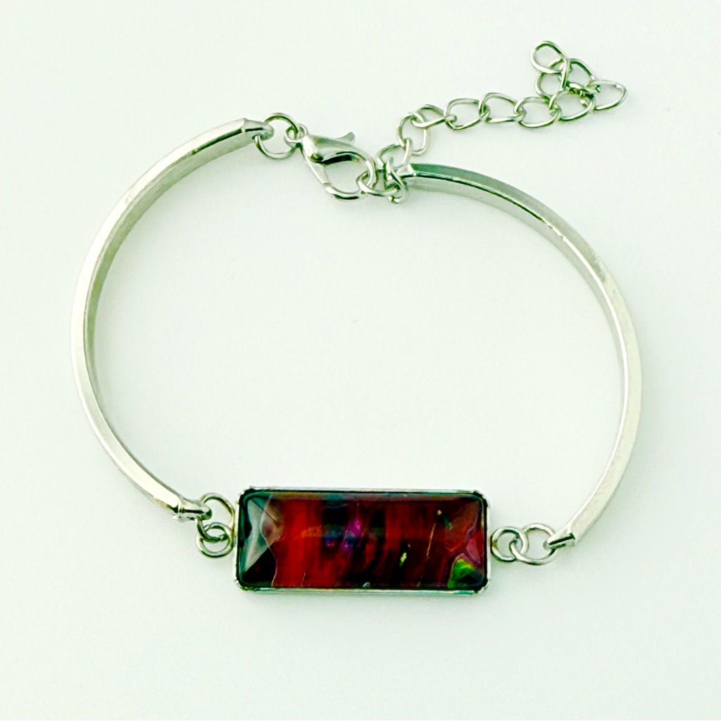 Chic Silver Bracelet With Vibrant Red Stone 25$